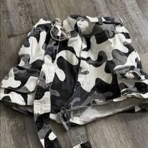Cargo camouflage shorts